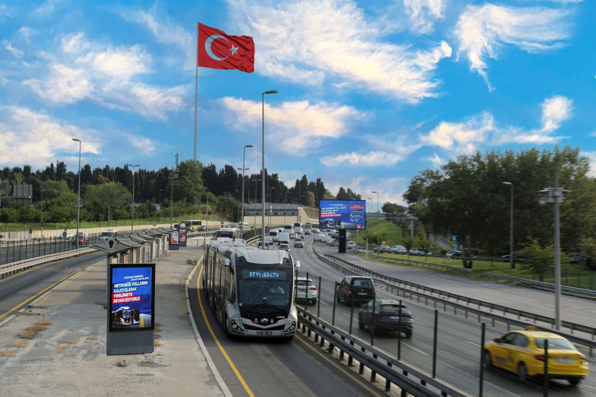 İstanbul metrobüs sistemine Uluslararası Yol Trafik Güvenliği belgesi
