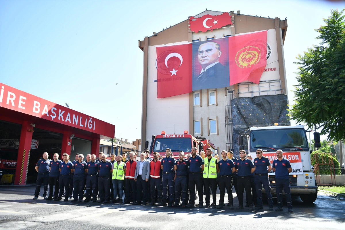 Manisa ve İzmir'deki yangınlara müdahale eden kahraman itfaiyeciler Kayseri'ye döndü