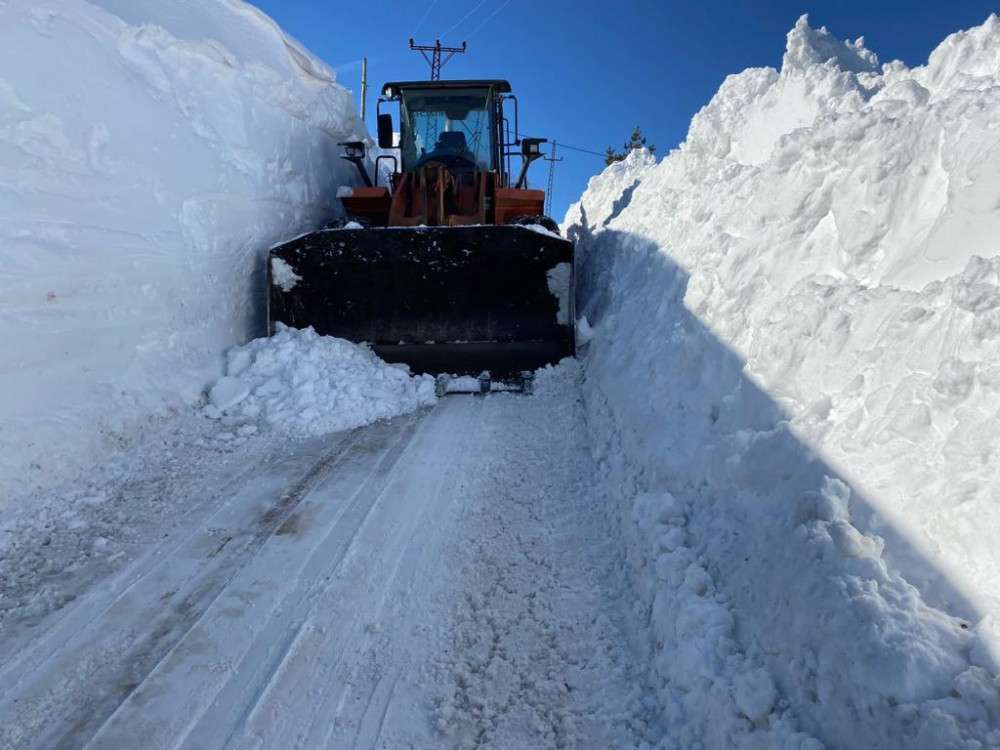 Ordu’da ekiplerin zorlu kar mücadelesi