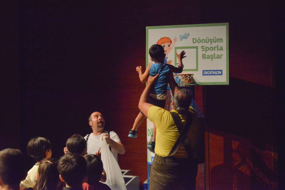 Yenişehir’de öğrenciler geri dönüşümün önemini sanatla öğrendi