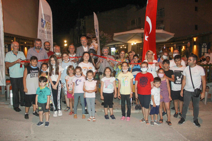 Yılmaz Ovalı Parkı yoğun bir katılımla hizmete açıldı