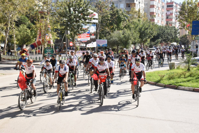 Ceyhan'da Cumhuriyet içi pedal çevrildi